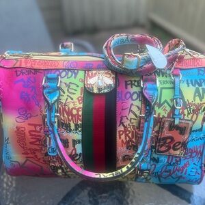 Colorful Graffiti Print Women's Duffle Bag